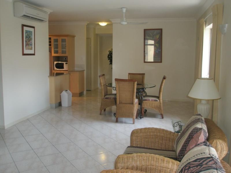 1631/2 Greenslopes St, Cairns North QLD 4870