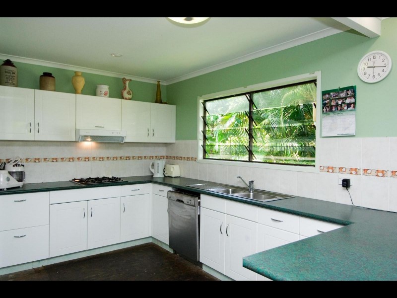 14 View Street, Brinsmead QLD 4870