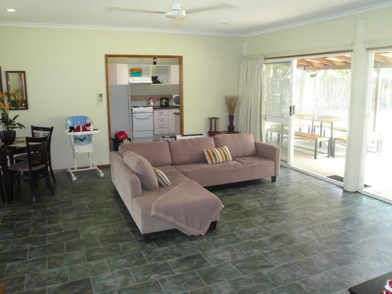 123 Loridan Drive, Brinsmead QLD 4870