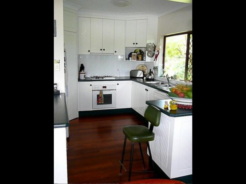 2 Rockton Place,, Mooroobool QLD 4870