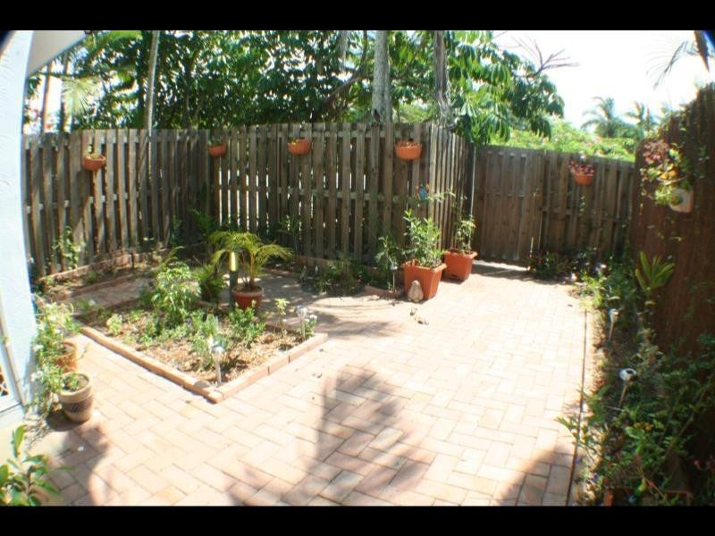 2/314 Draper Street, Parramatta Park QLD 4870