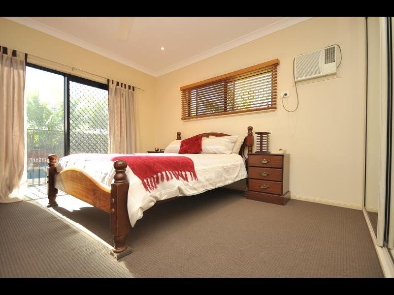 35 Bassett Street, Kanimbla QLD 4870