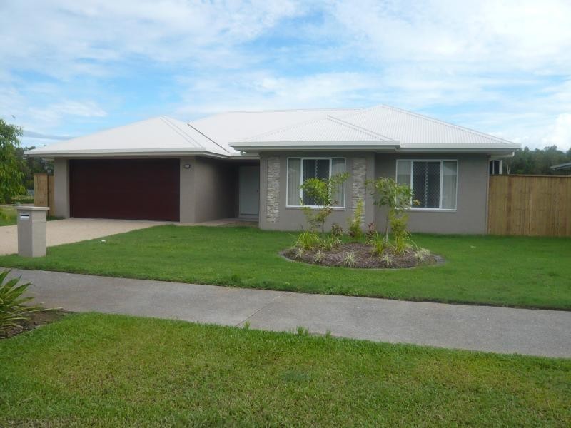 87 Roberts Road, Trinity Beach QLD 4879