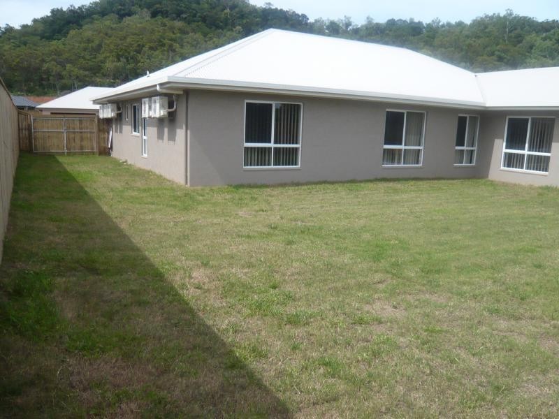 87 Roberts Road, Trinity Beach QLD 4879