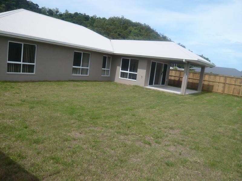 87 Roberts Road, Trinity Beach QLD 4879