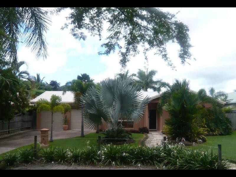 10 Sarina Close, Kewarra Beach QLD 4879