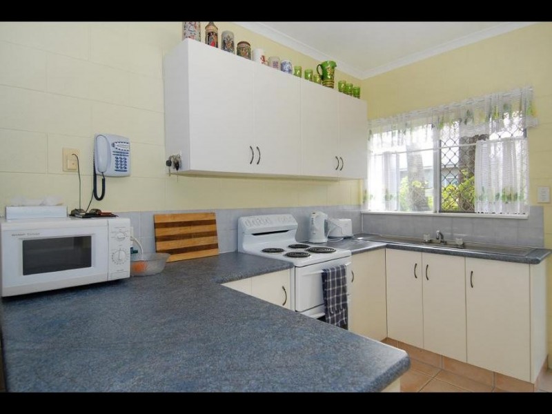 3/74 Swallow Street, Mooroobool QLD 4870