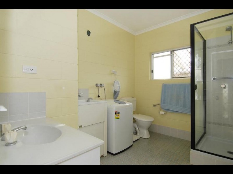 3/74 Swallow Street, Mooroobool QLD 4870