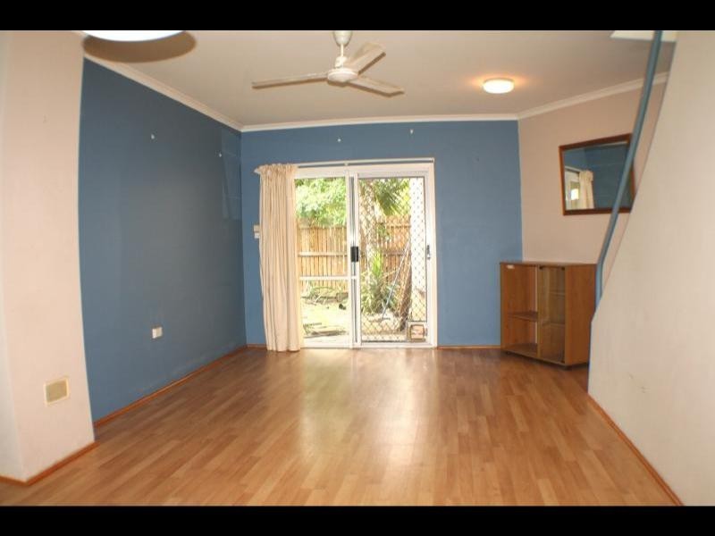 4/14  Springfield Cres, Manoora QLD 4870