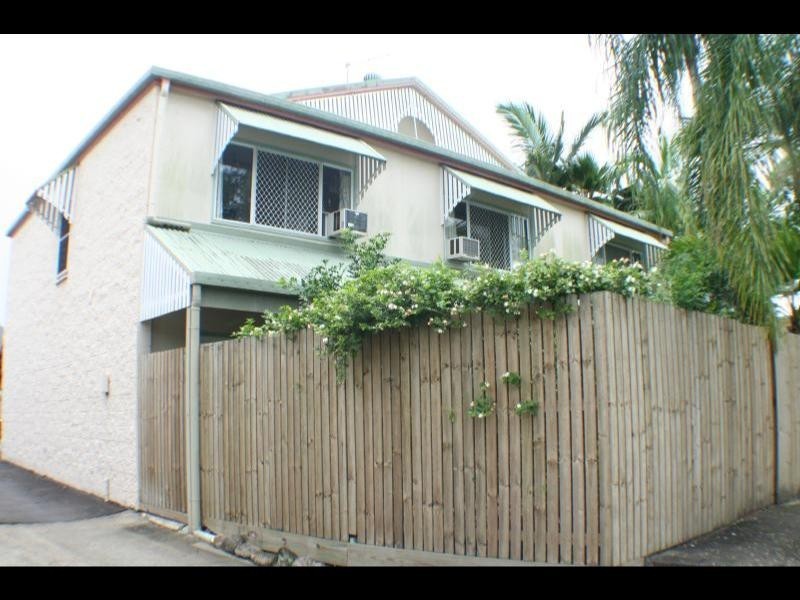 4/14  Springfield Cres, Manoora QLD 4870