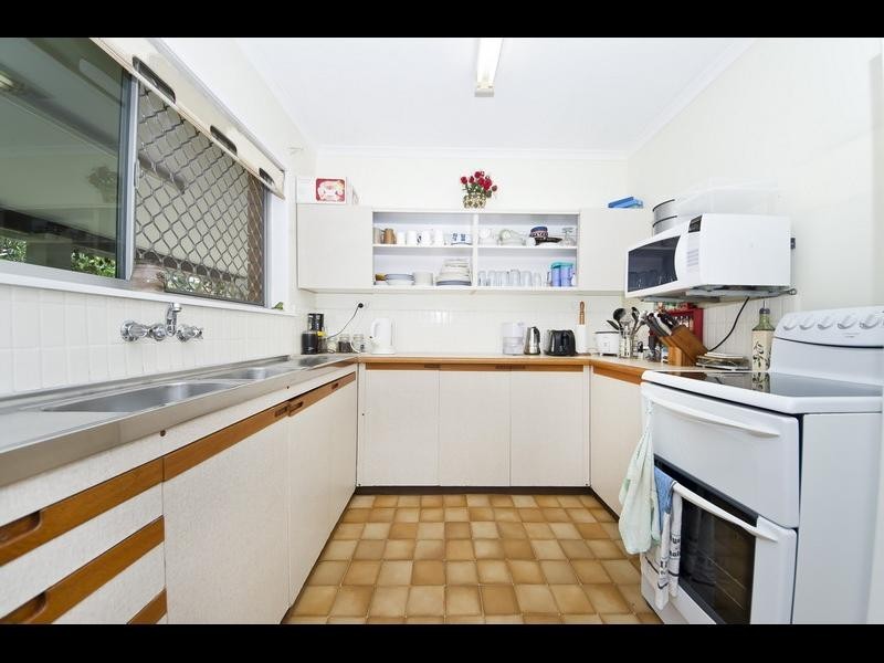 4 McGregor Street, Manoora QLD 4870
