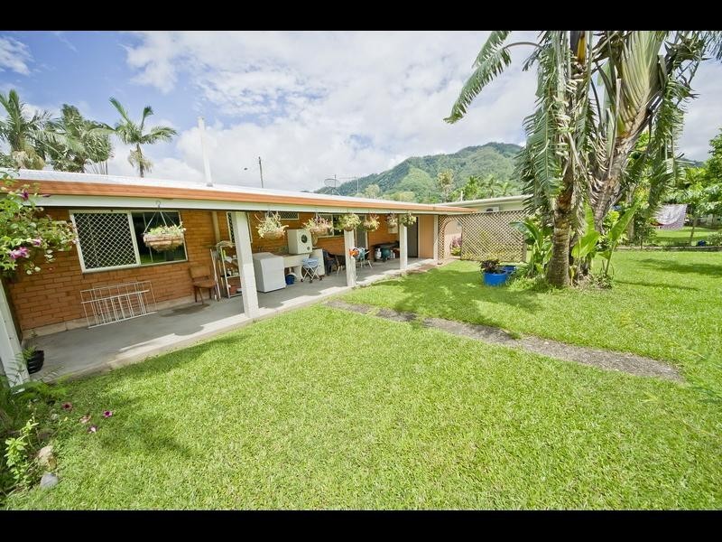 4 McGregor Street, Manoora QLD 4870