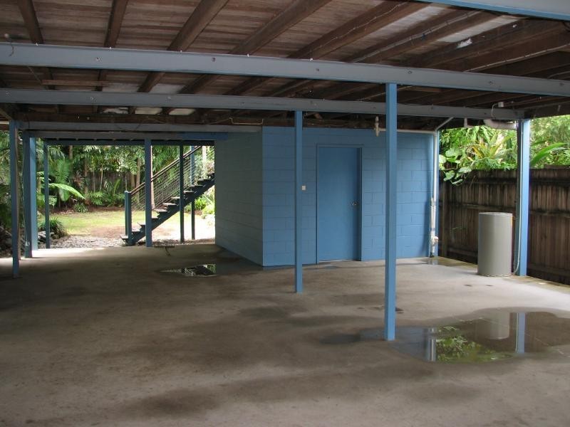 98 Cairns Street, Cairns North QLD 4870