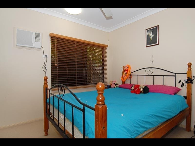 35  Bassett Street, Kanimbla QLD 4870