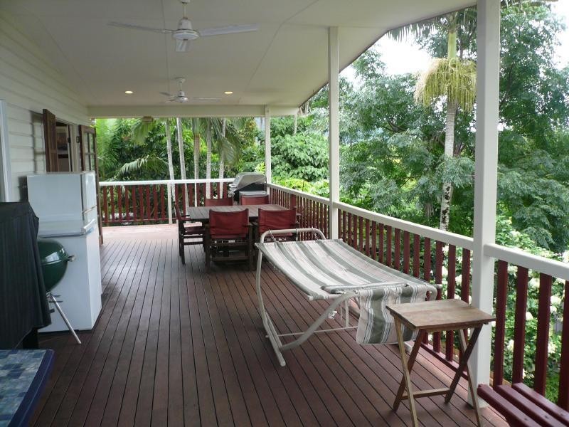 70 Upper Perkins St, Manoora QLD 4870