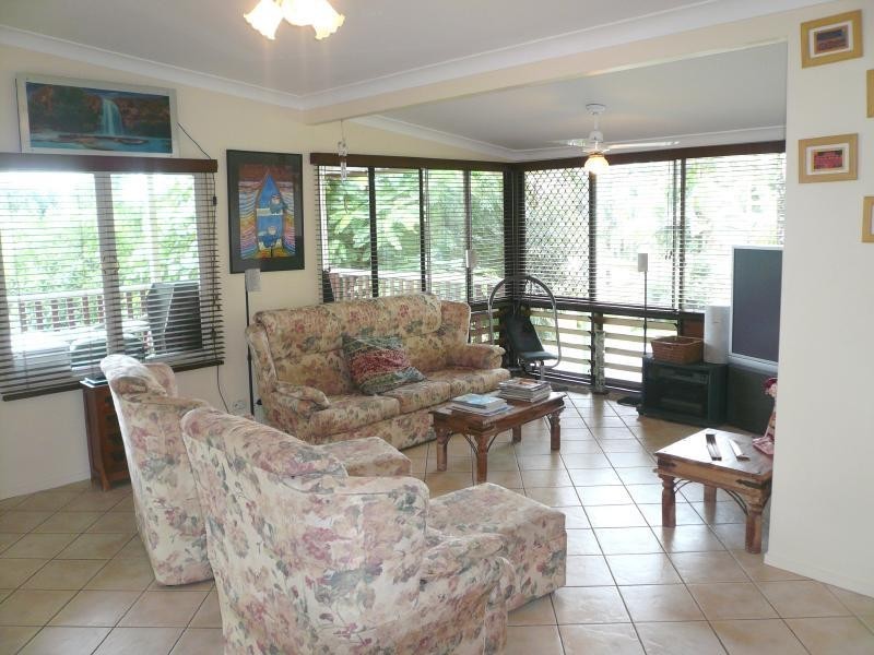 70 Upper Perkins St, Manoora QLD 4870