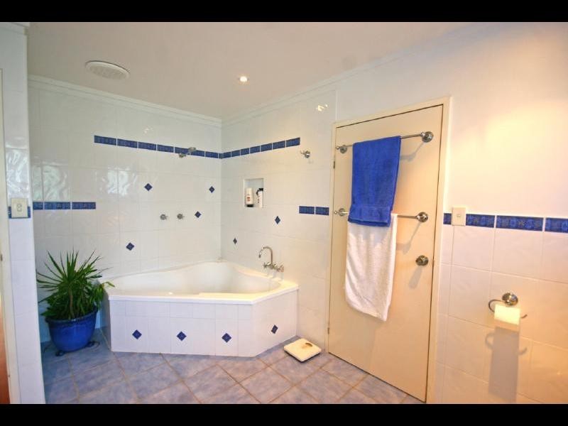 14  Blue Hills cres, Freshwater QLD 4870