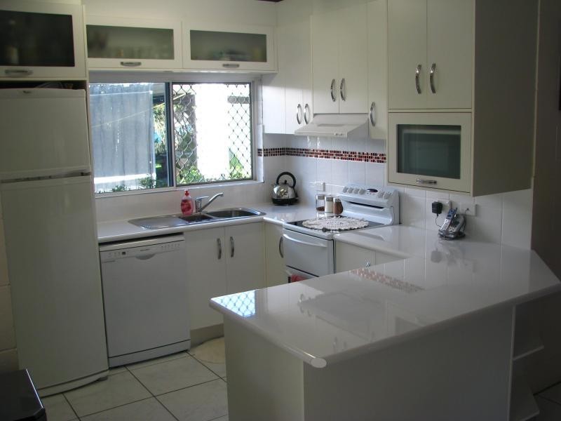 8 Leeuwin Crescent, Bentley Park QLD 4869