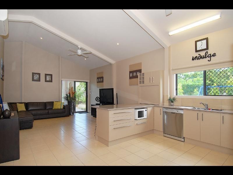 28 Joseph Banks Close, Kewarra Beach QLD 4879