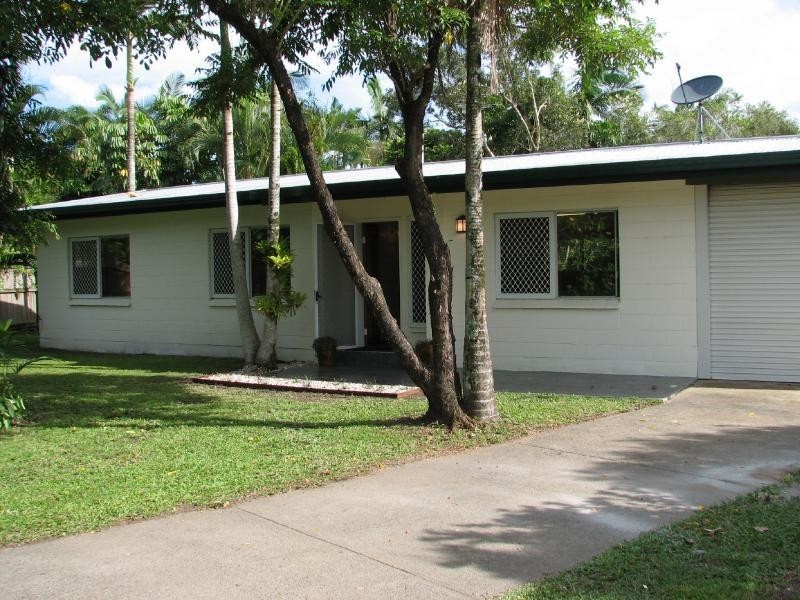 10 Satinay Close, Manoora QLD 4870