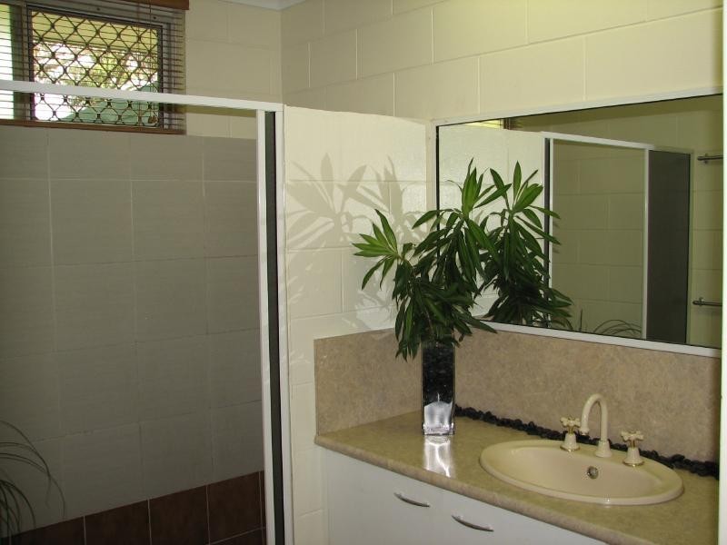 10 Satinay Close, Manoora QLD 4870