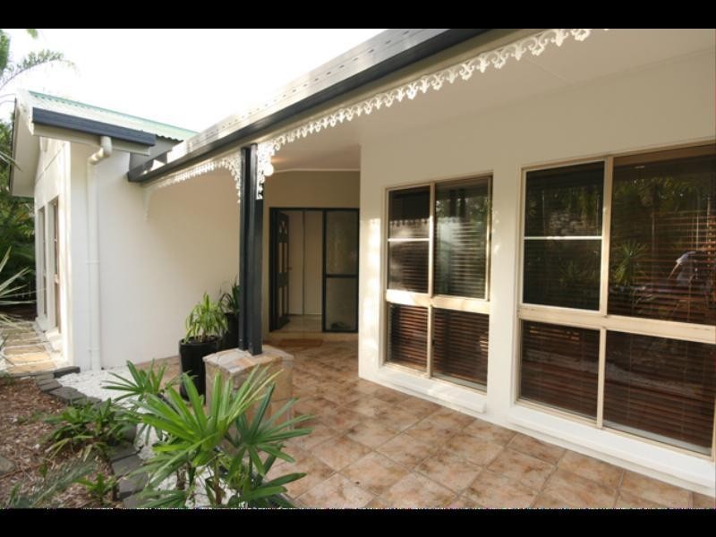 4 Cyprea close, Trinity Beach QLD 4879