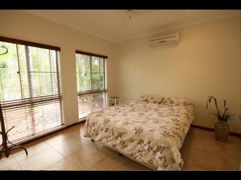 4 Cyprea close, Trinity Beach QLD 4879