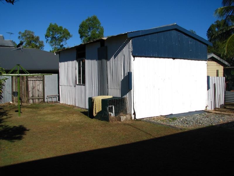 42 Christensen Street, Machans Beach QLD 4878