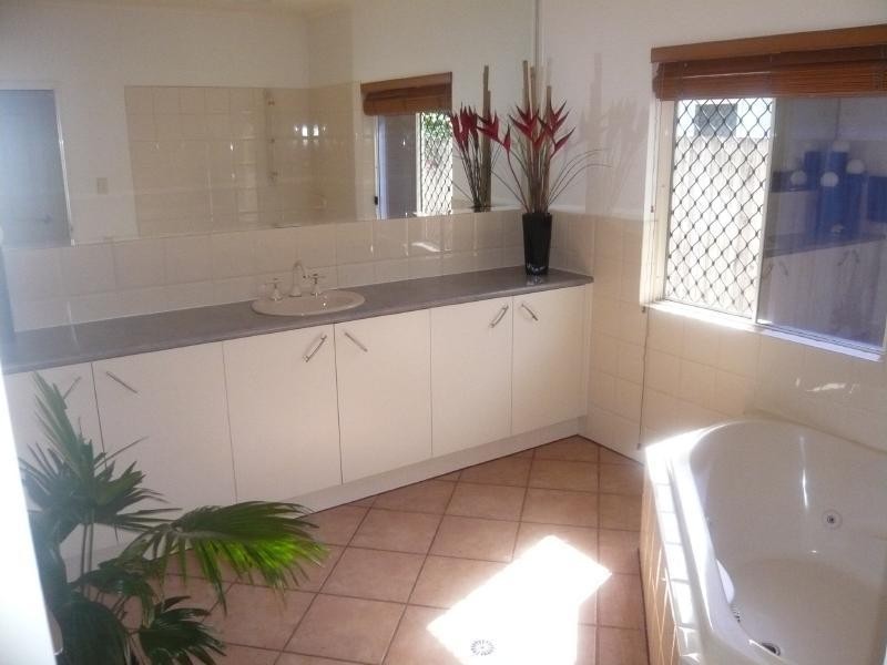 2 Cardamine Street, Kewarra Beach QLD 4879
