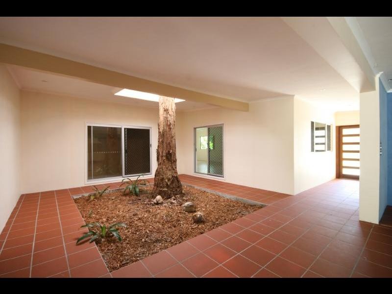 9 Derby Street, Yorkeys Knob QLD 4878