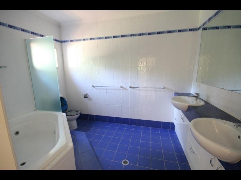 9 Derby Street, Yorkeys Knob QLD 4878