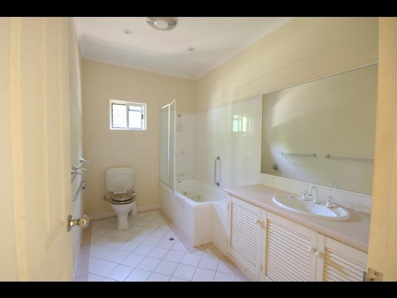 9 Derby Street, Yorkeys Knob QLD 4878