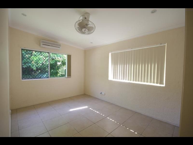 9 Derby Street, Yorkeys Knob QLD 4878