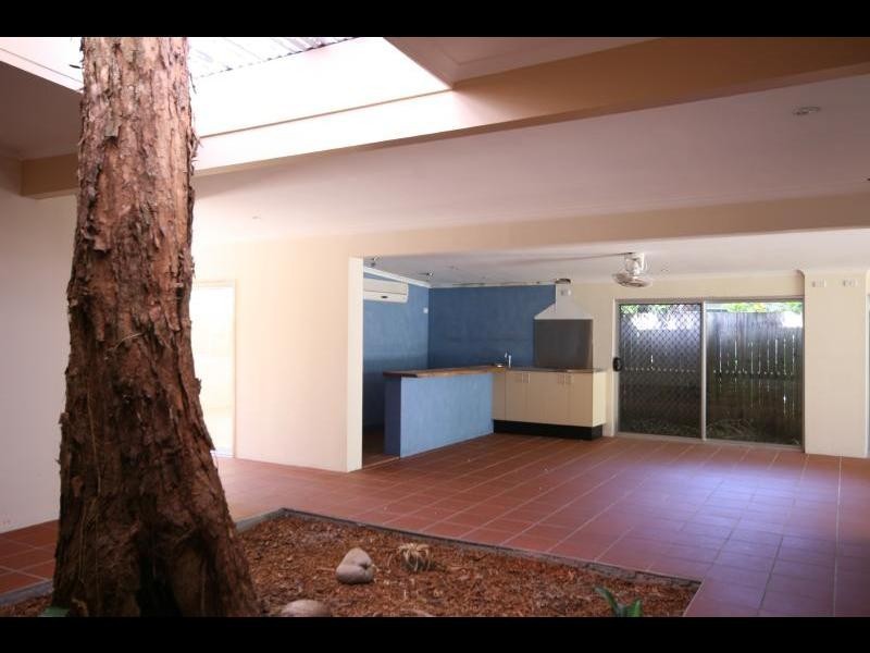 9 Derby Street, Yorkeys Knob QLD 4878