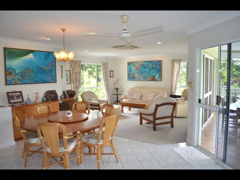 12 Forum Close, Mooroobool QLD 4870