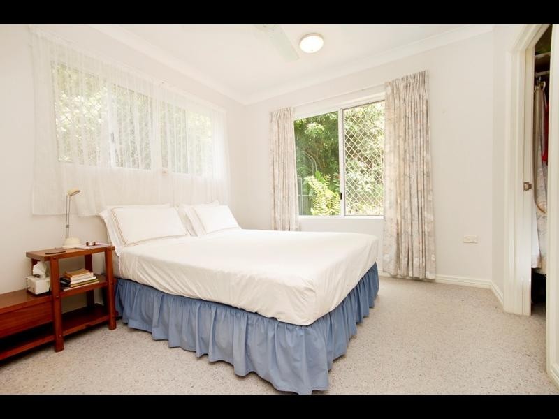 12 Forum Close, Mooroobool QLD 4870