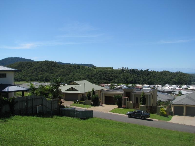 7 Sergeant Street, Kanimbla QLD 4870