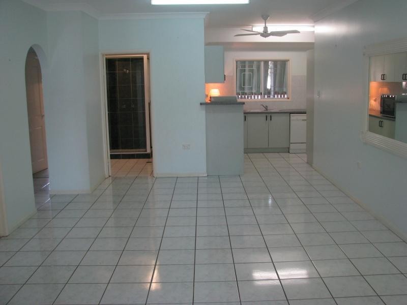 Manoora QLD 4870