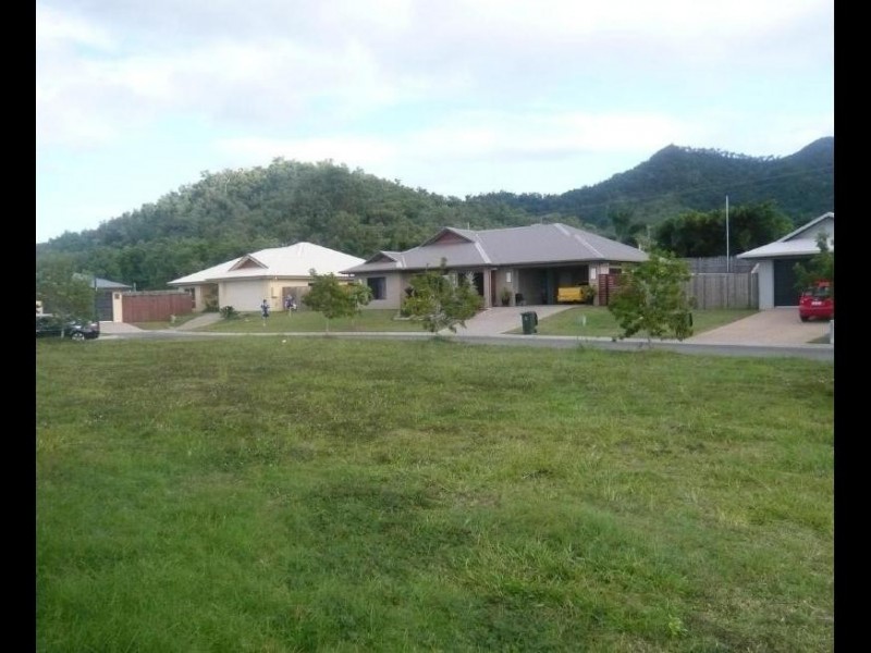 1 Valla Close, Kewarra Beach QLD 4879