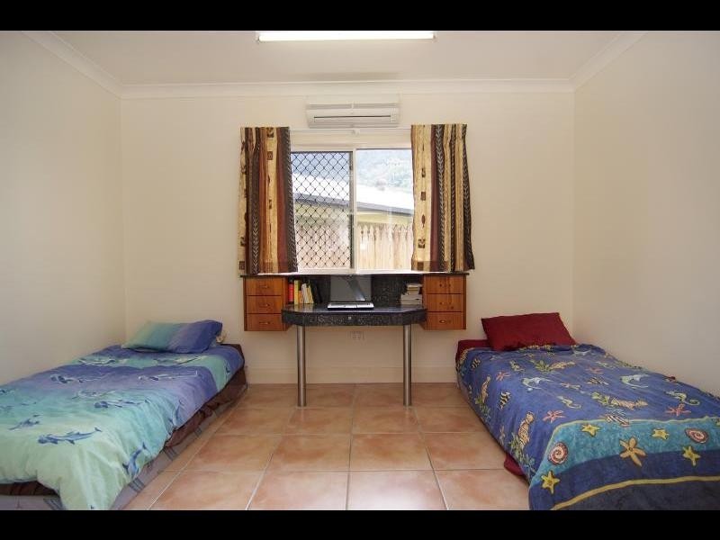 4 Sailfish Close, Kanimbla QLD 4870