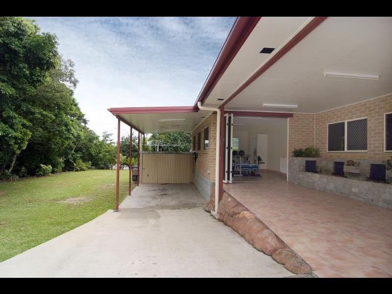 4 Sailfish Close, Kanimbla QLD 4870