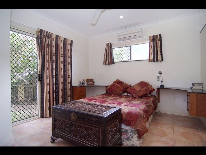 4 Sailfish Close, Kanimbla QLD 4870