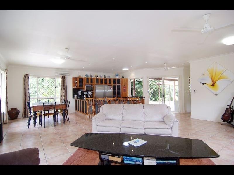 4 Sailfish Close, Kanimbla QLD 4870