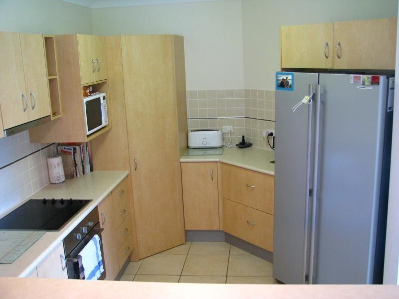 10 Ellie Banning Close, Redlynch QLD 4870