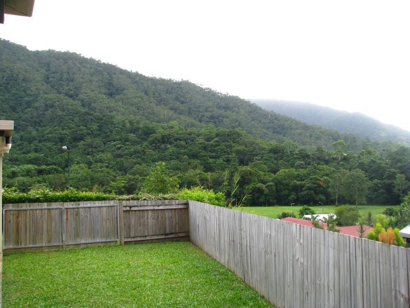 10 Ellie Banning Close, Redlynch QLD 4870
