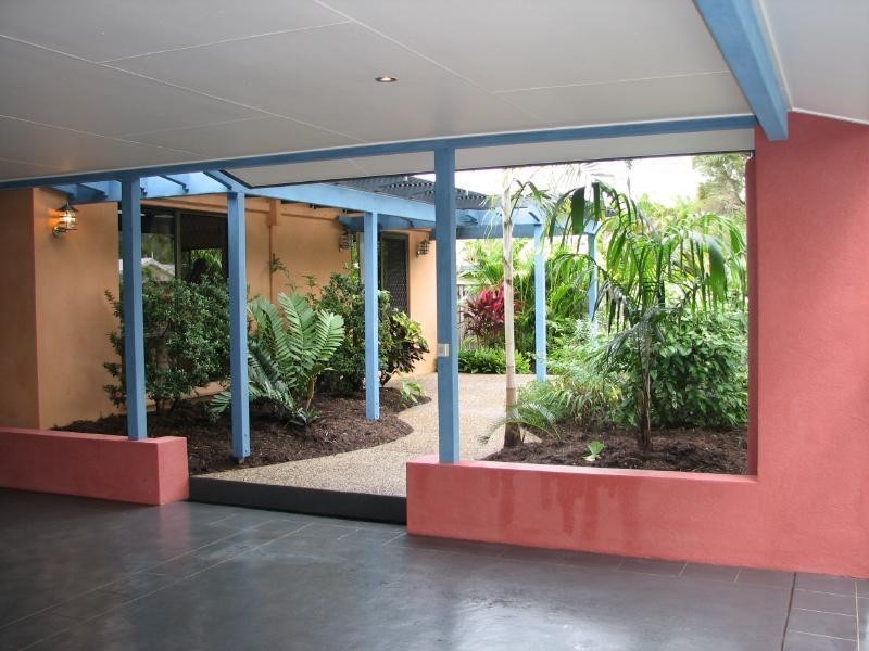 11 Iona Close, Edge Hill QLD 4870