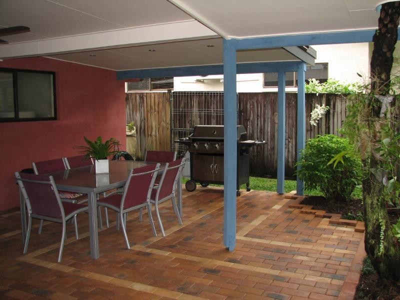 11 Iona Close, Edge Hill QLD 4870