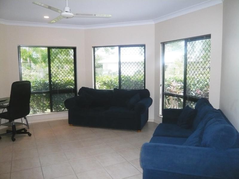 10 Bronte Close, Kewarra Beach QLD 4879