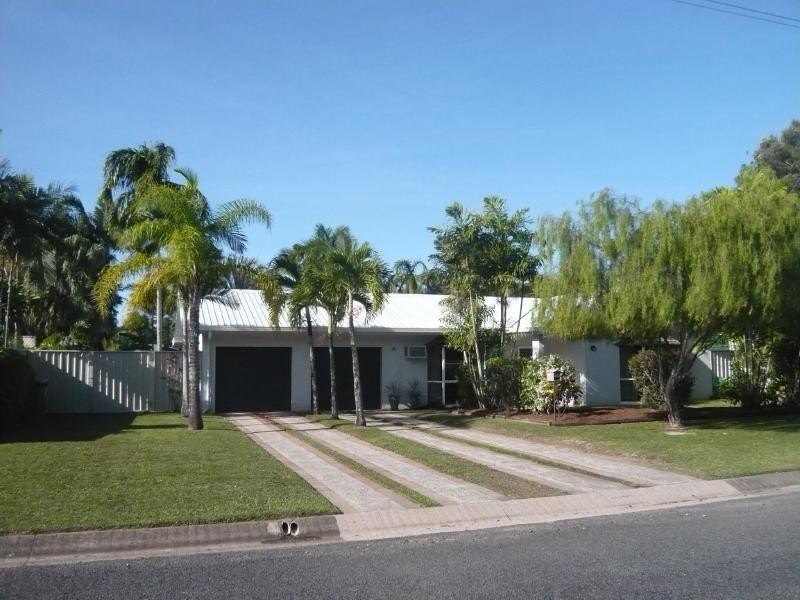 18 Jules Street, Kewarra Beach QLD 4879