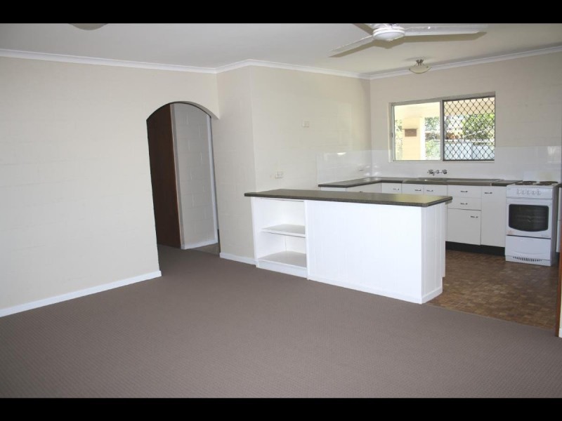 6 Fuscia Court, Mooroobool QLD 4870